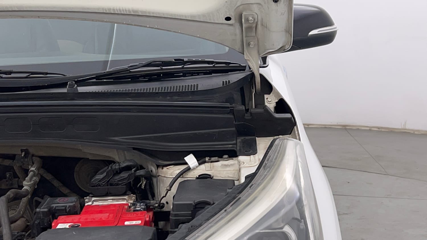 Used 2019 Hyundai Creta SX 1.6 Petrol Petrol Manual engine ENGINE LEFT SIDE HINGE & APRON VIEW