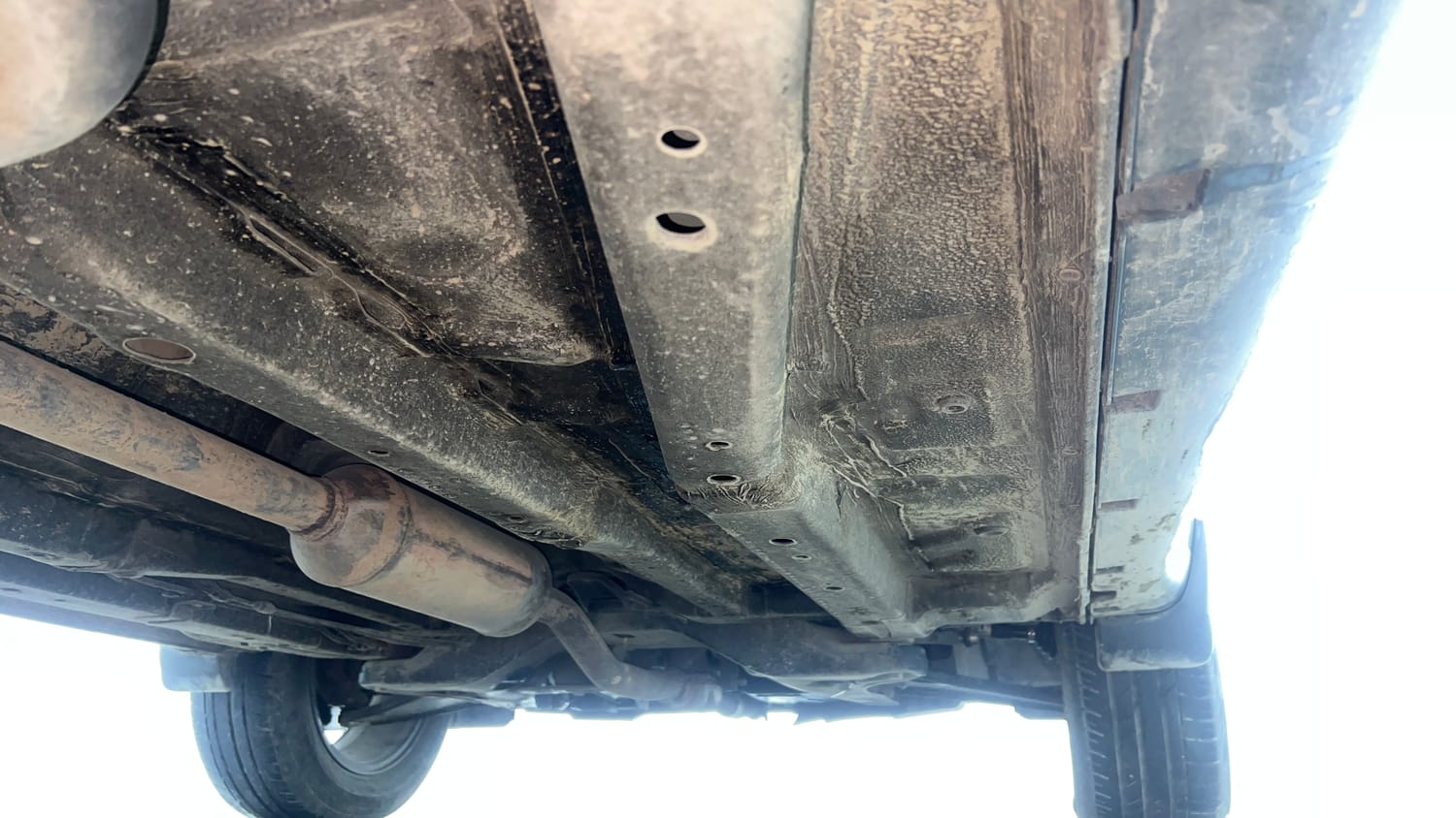 Used 2020 Tata Nexon XZA Plus (O) Dual Tone Petrol Automatic extra REAR RIGHT UNDERBODY VIEW
