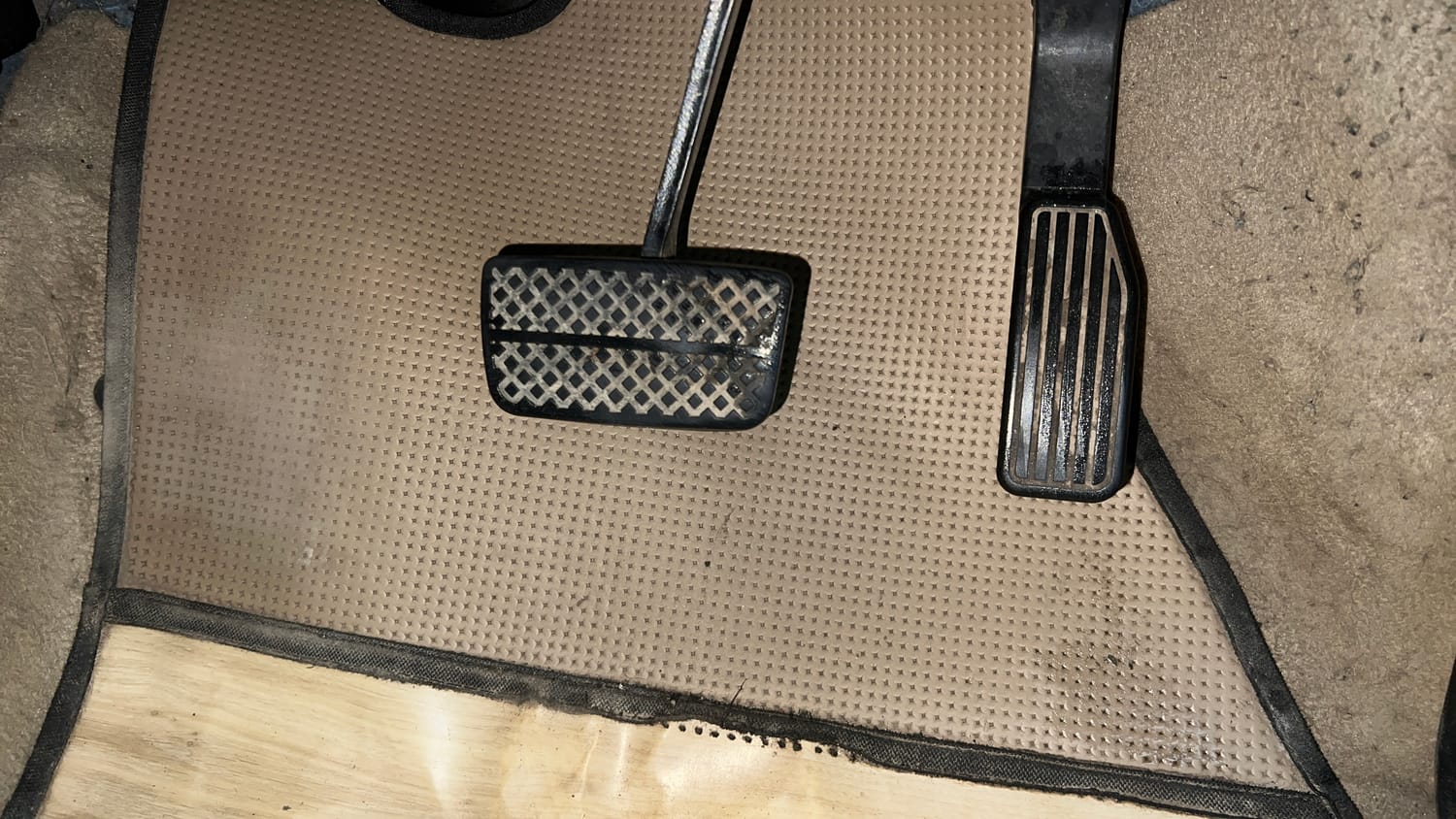 Used 2015 Honda City VX CVT Petrol Automatic interior PEDALS VIEW