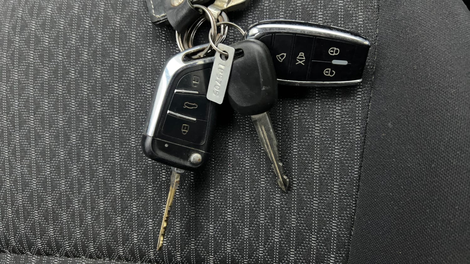 Used 2022 Maruti Suzuki Celerio VXi CNG Cng Manual extra CAR KEY VIEW