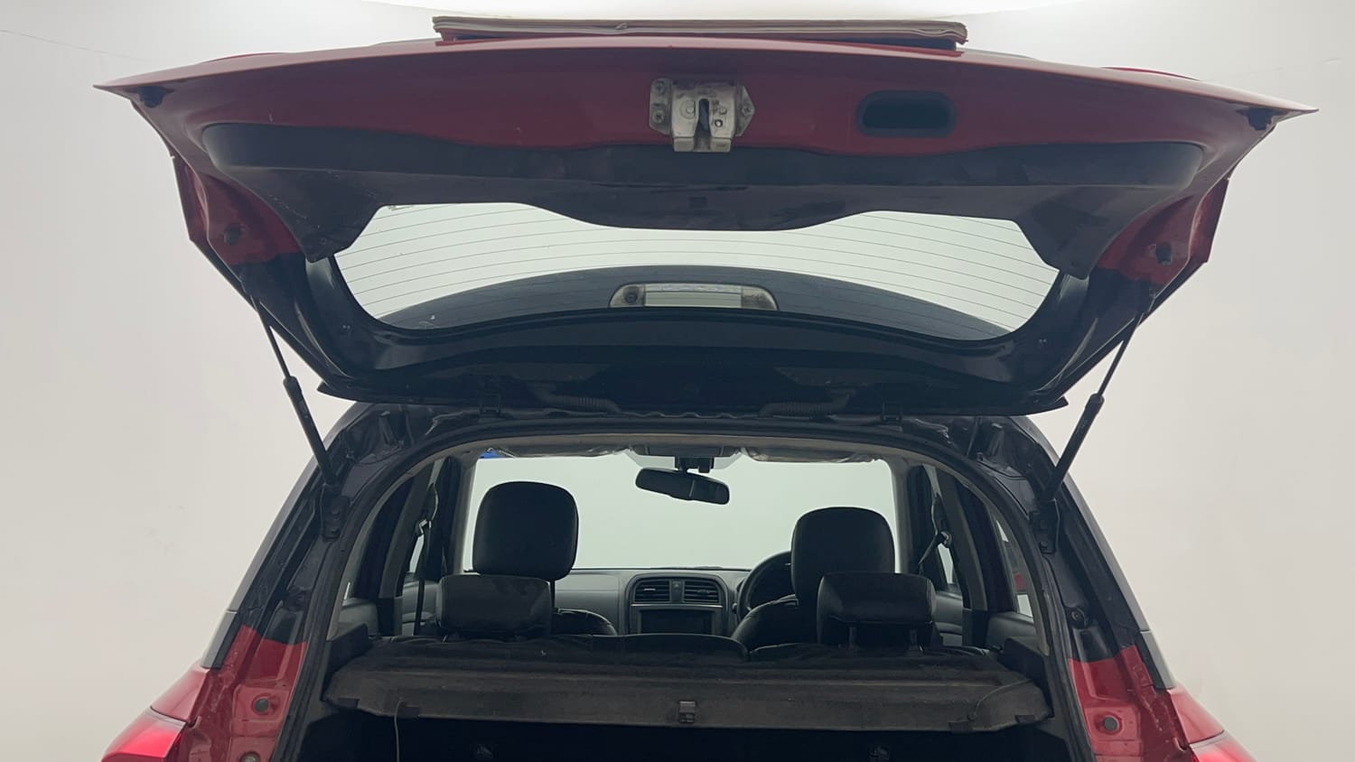 Used 2022 Maruti Suzuki Vitara Brezza [2020-2022] ZXI Plus Dual Tone Petrol Manual interior DICKY DOOR OPEN VIEW