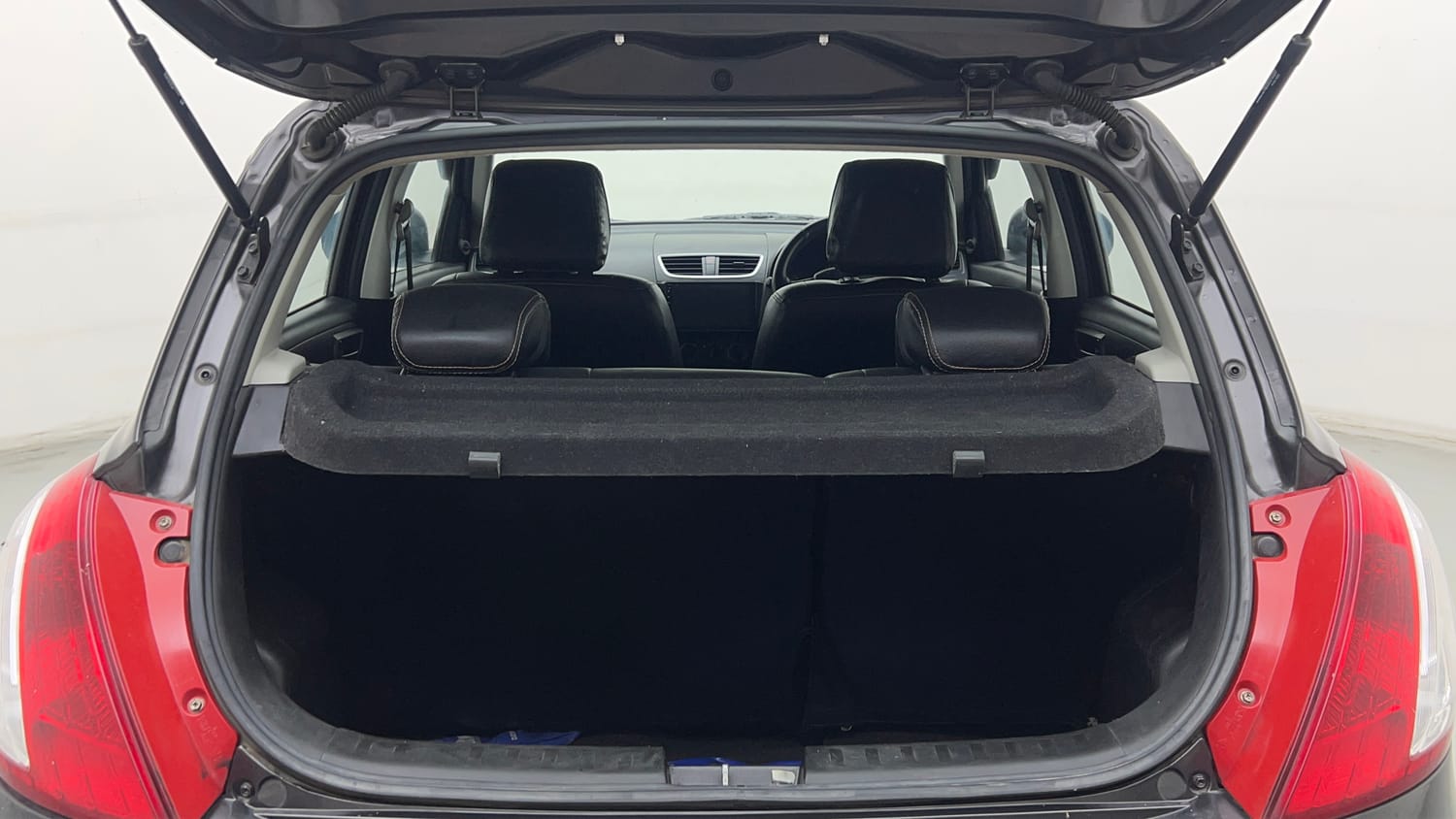 Used 2017 Maruti Suzuki Swift Lxi (O) Petrol Manual interior DICKY INSIDE VIEW