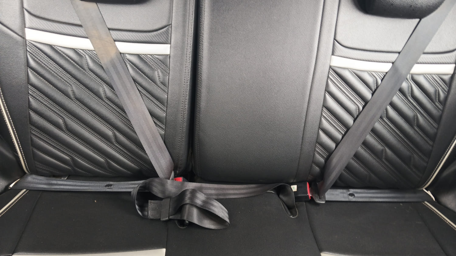 Used 2020 Maruti Suzuki Swift ZXi Petrol Manual interior REAR SEAT CONDITION VIEW