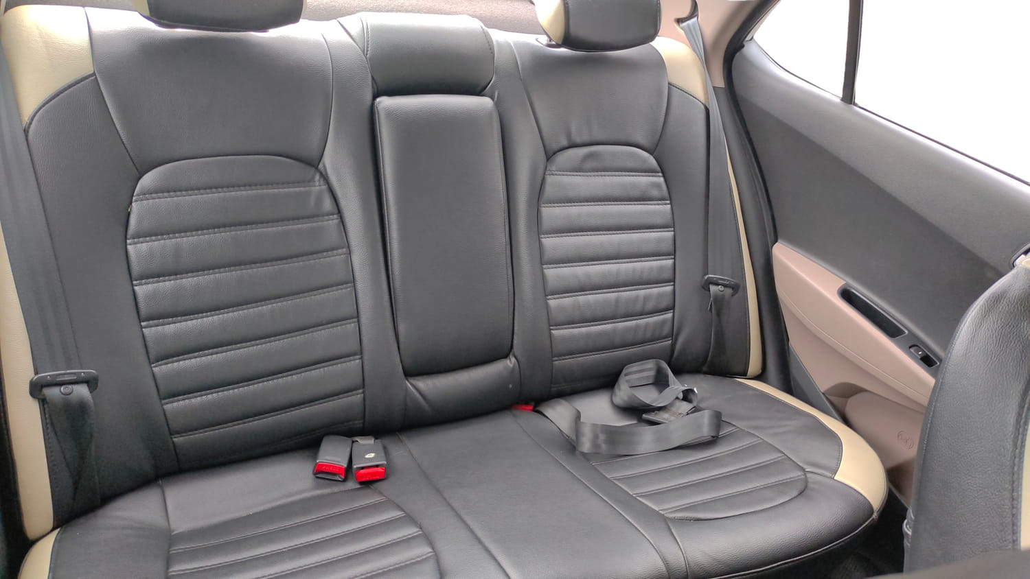 Used 2017 Hyundai Xcent SX Petrol Manual interior REAR SEAT CONDITION VIEW