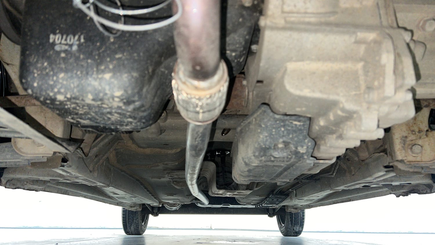Used 2018 Hyundai Eon Era + AirBag Petrol Manual extra FRONT LEFT UNDERBODY VIEW