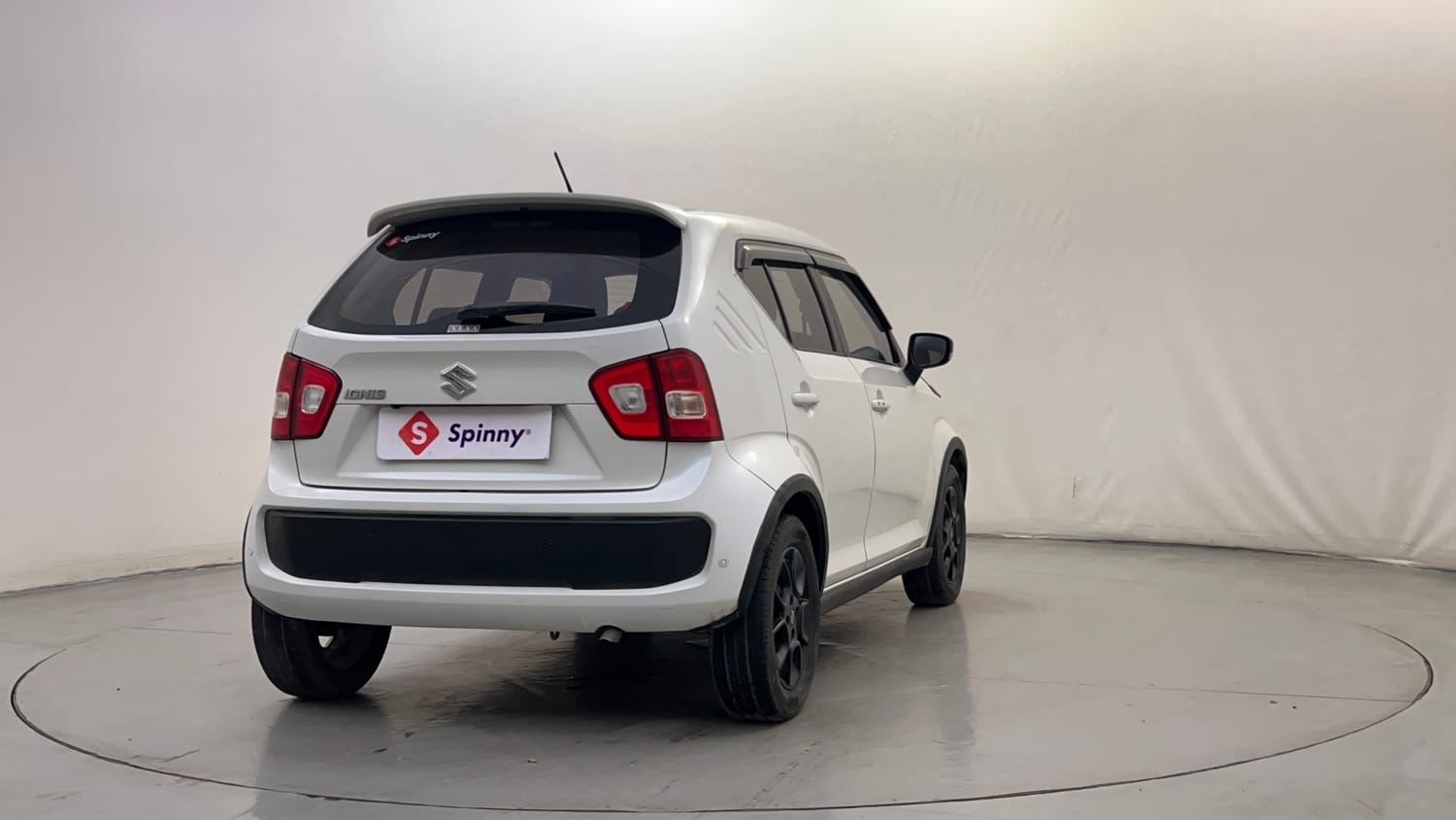 Used 2018 Maruti Suzuki Ignis Alpha 1.2 AMT Petrol Automatic exterior RIGHT REAR CORNER VIEW