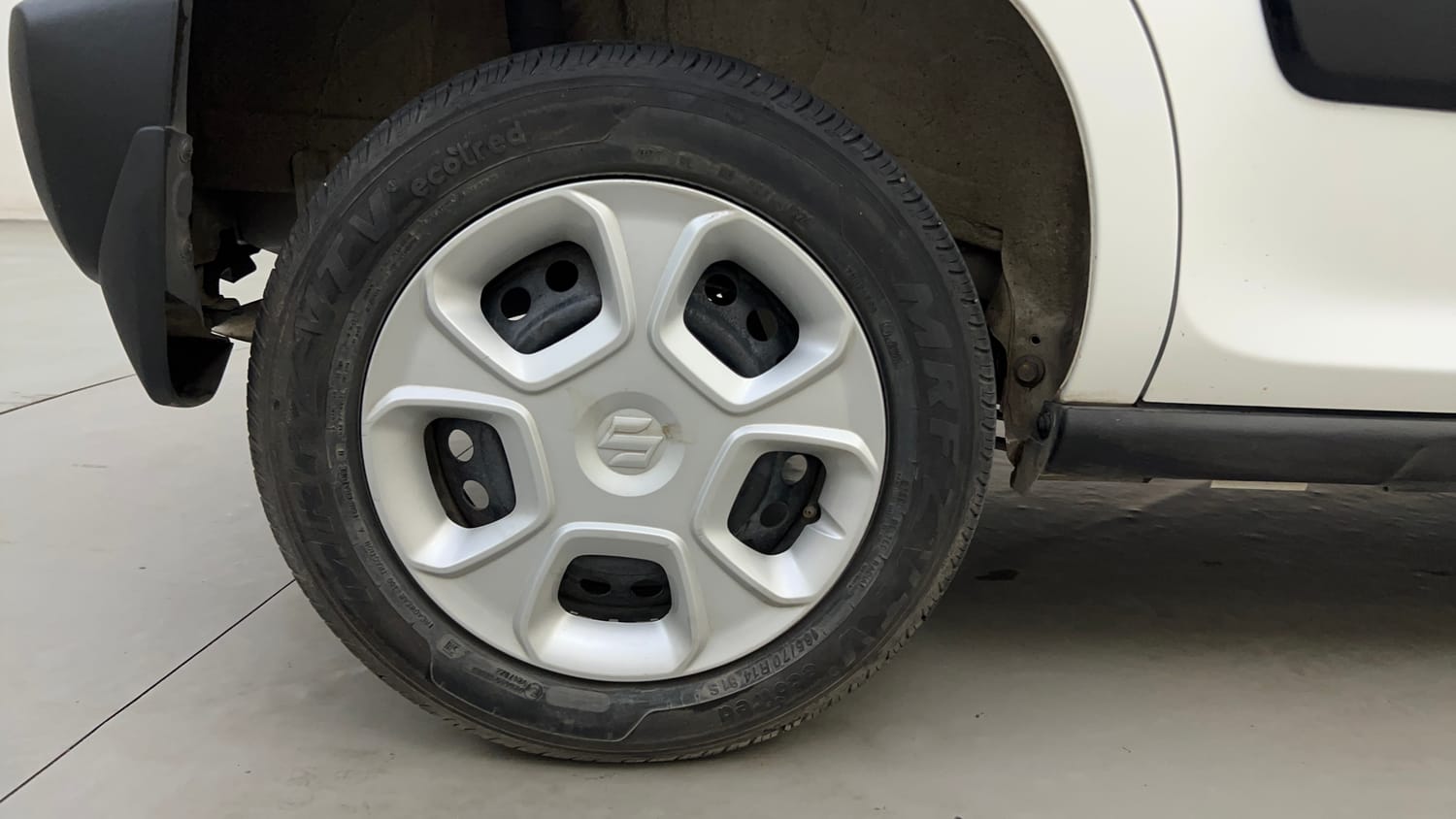 Used 2024 Maruti Suzuki S-Presso VXi Plus (O) AMT Petrol Automatic tyres RIGHT REAR TYRE RIM VIEW