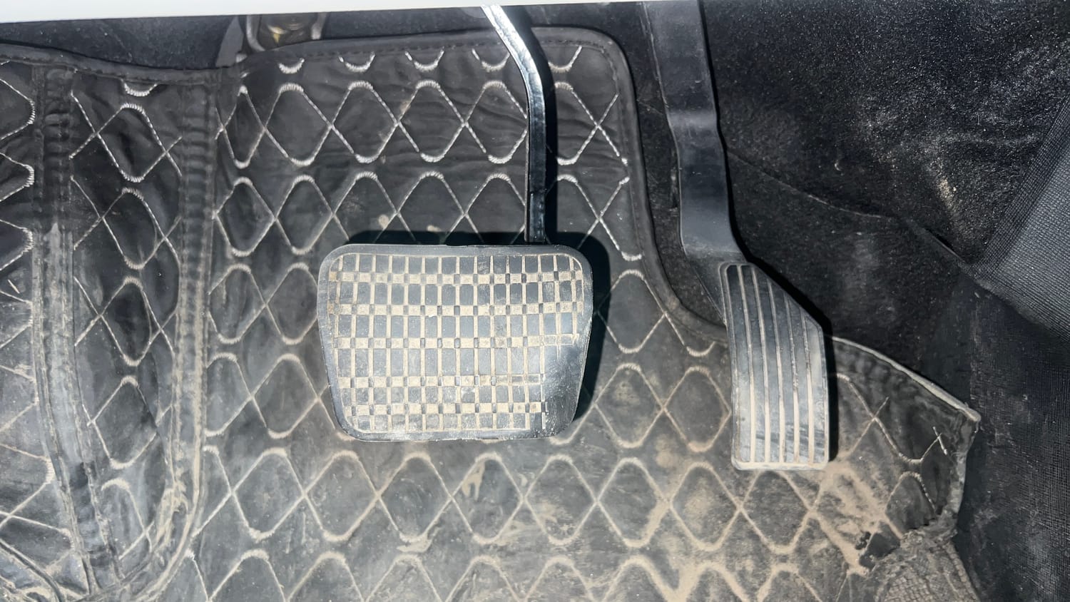 Used 2020 Tata Nexon XZA Plus (O) Dual Tone Petrol Automatic interior PEDALS VIEW