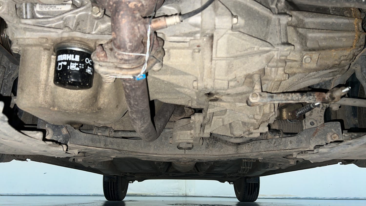 Used 2017 Maruti Suzuki Baleno Alpha 1.2 Petrol Manual extra FRONT LEFT UNDERBODY VIEW