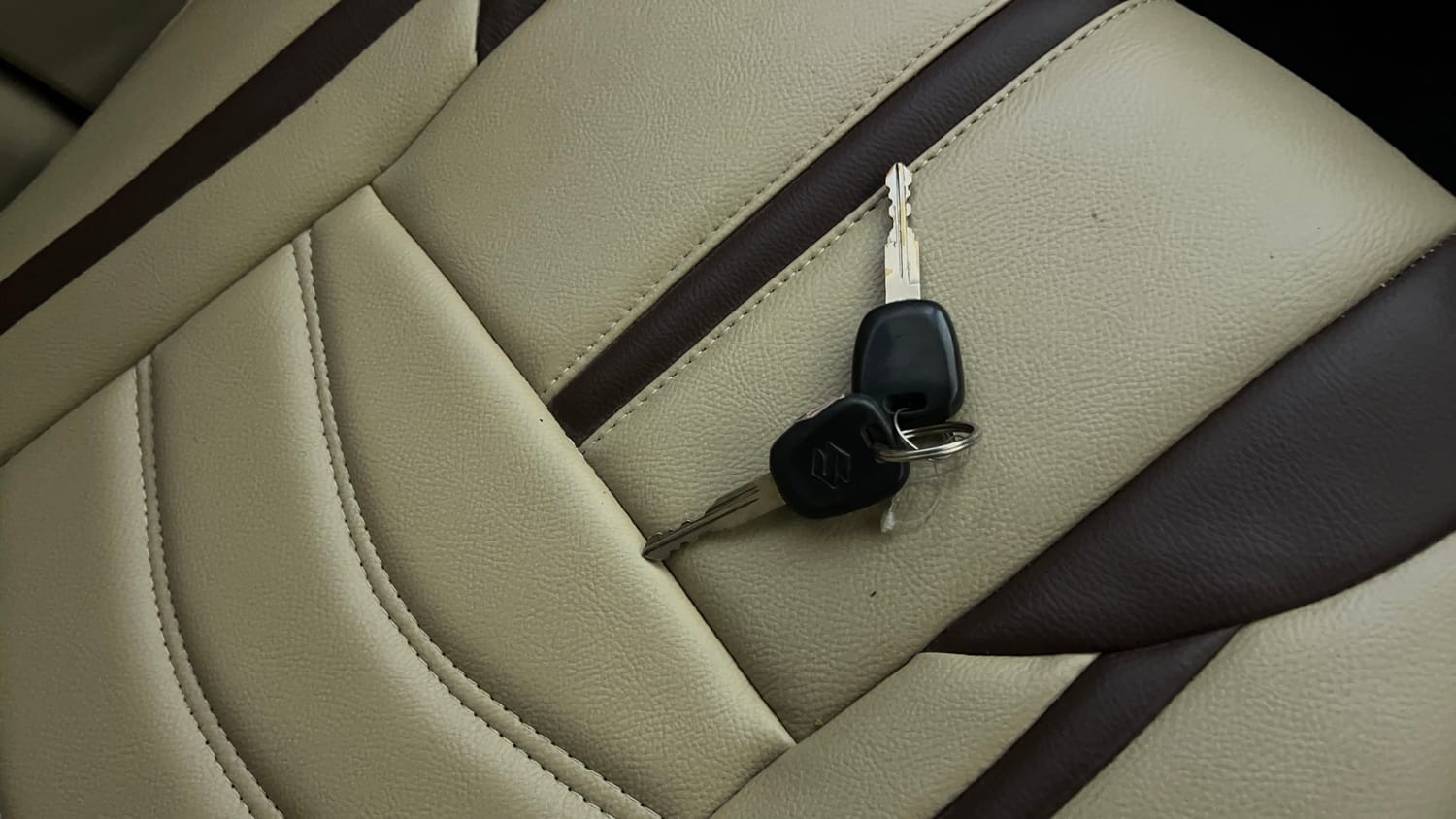 Used 2013 Maruti Suzuki A-Star Vxi (ABS) AT Petrol Automatic extra CAR KEY VIEW