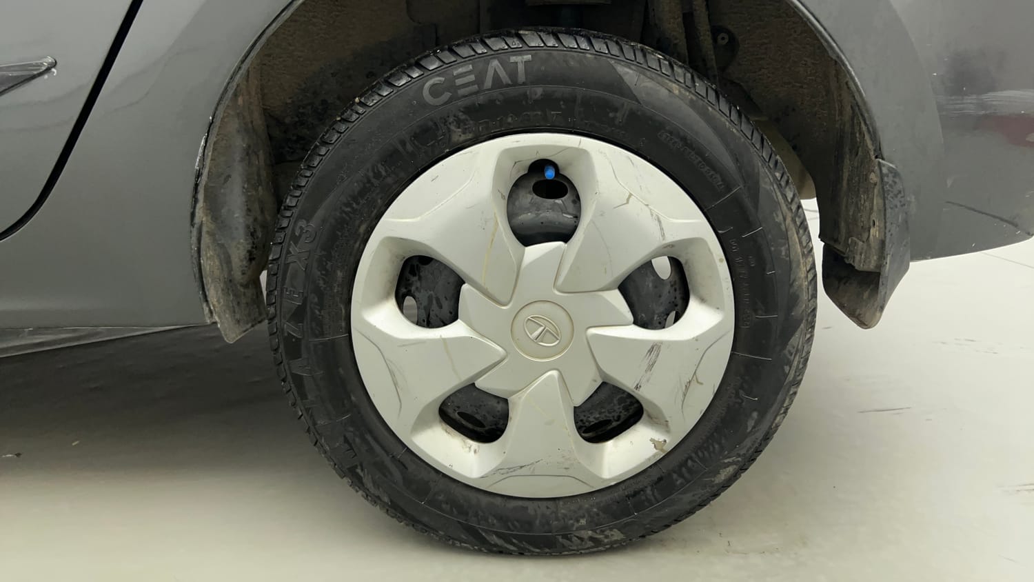 Used 2022 Tata Tigor XZ CNG Cng Manual tyres LEFT REAR TYRE RIM VIEW