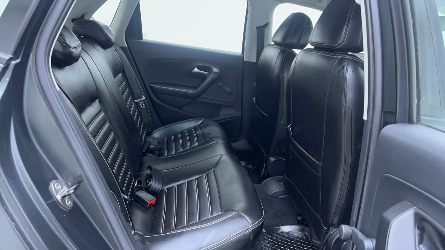Used 2020 Volkswagen Polo Trendline 1.0L (P) Petrol Manual interior RIGHT SIDE REAR DOOR CABIN VIEW