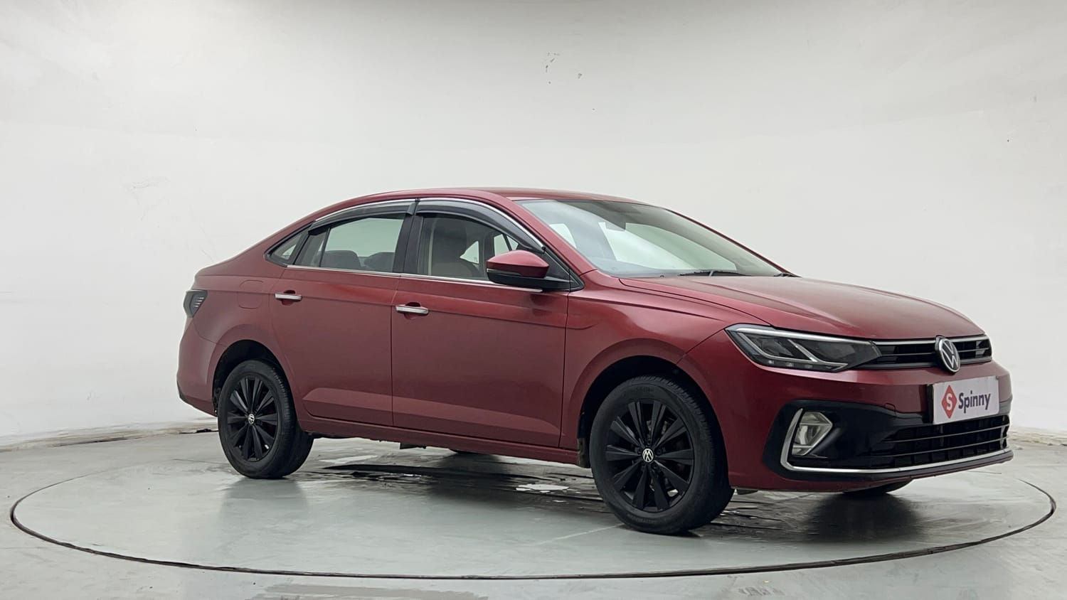Used 2023 Volkswagen Virtus Highline 1.0 TSI MT Petrol Manual exterior RIGHT FRONT CORNER VIEW