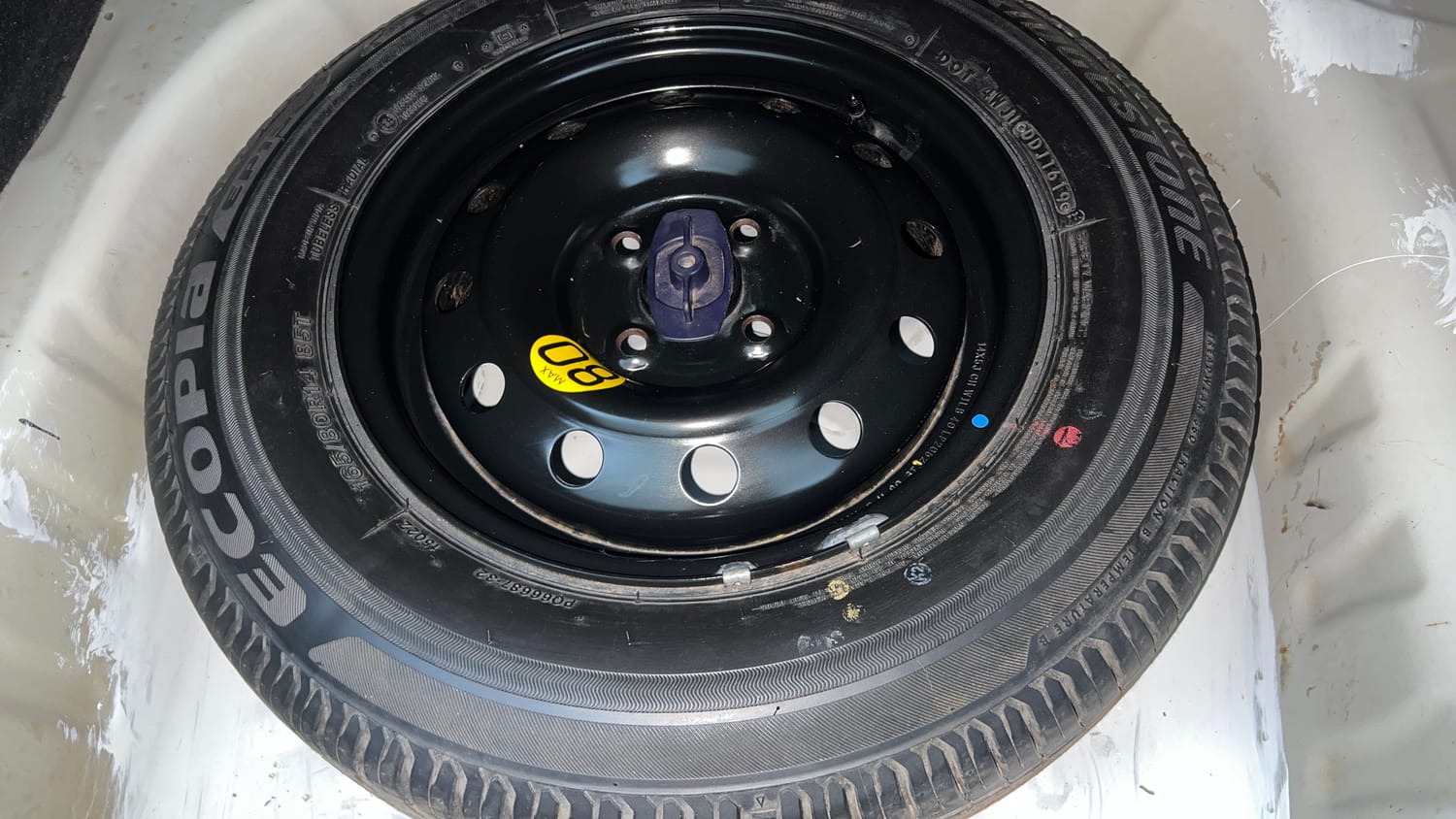 Used 2019 Maruti Suzuki Dzire ZXi AMT Petrol Automatic tyres SPARE TYRE VIEW