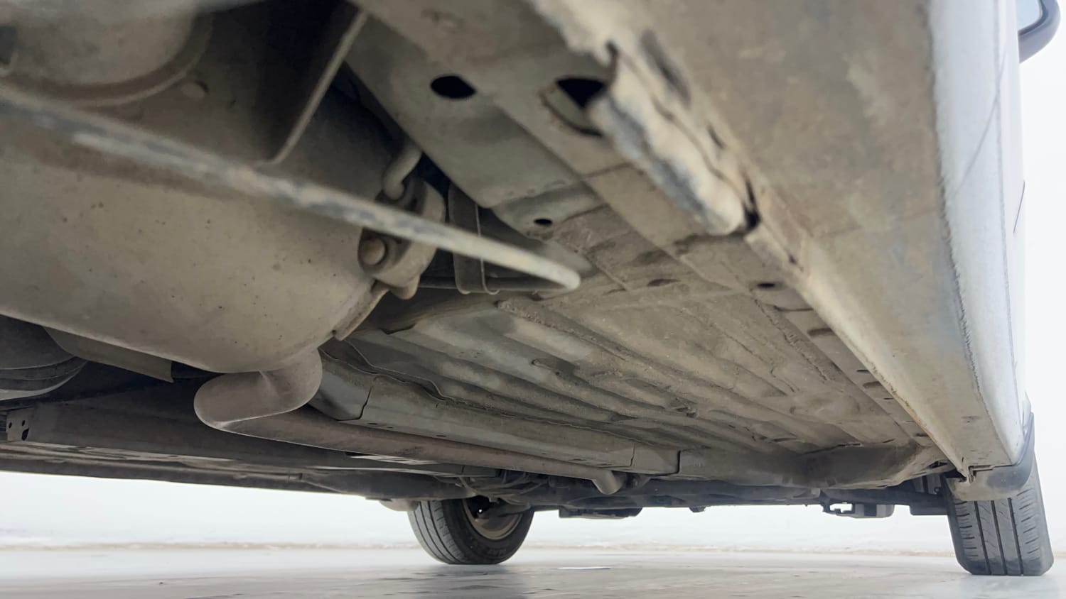 Used 2024 Honda Amaze 1.2 VX i-VTEC CNG (Outside Fitted) Cng Manual extra REAR RIGHT UNDERBODY VIEW