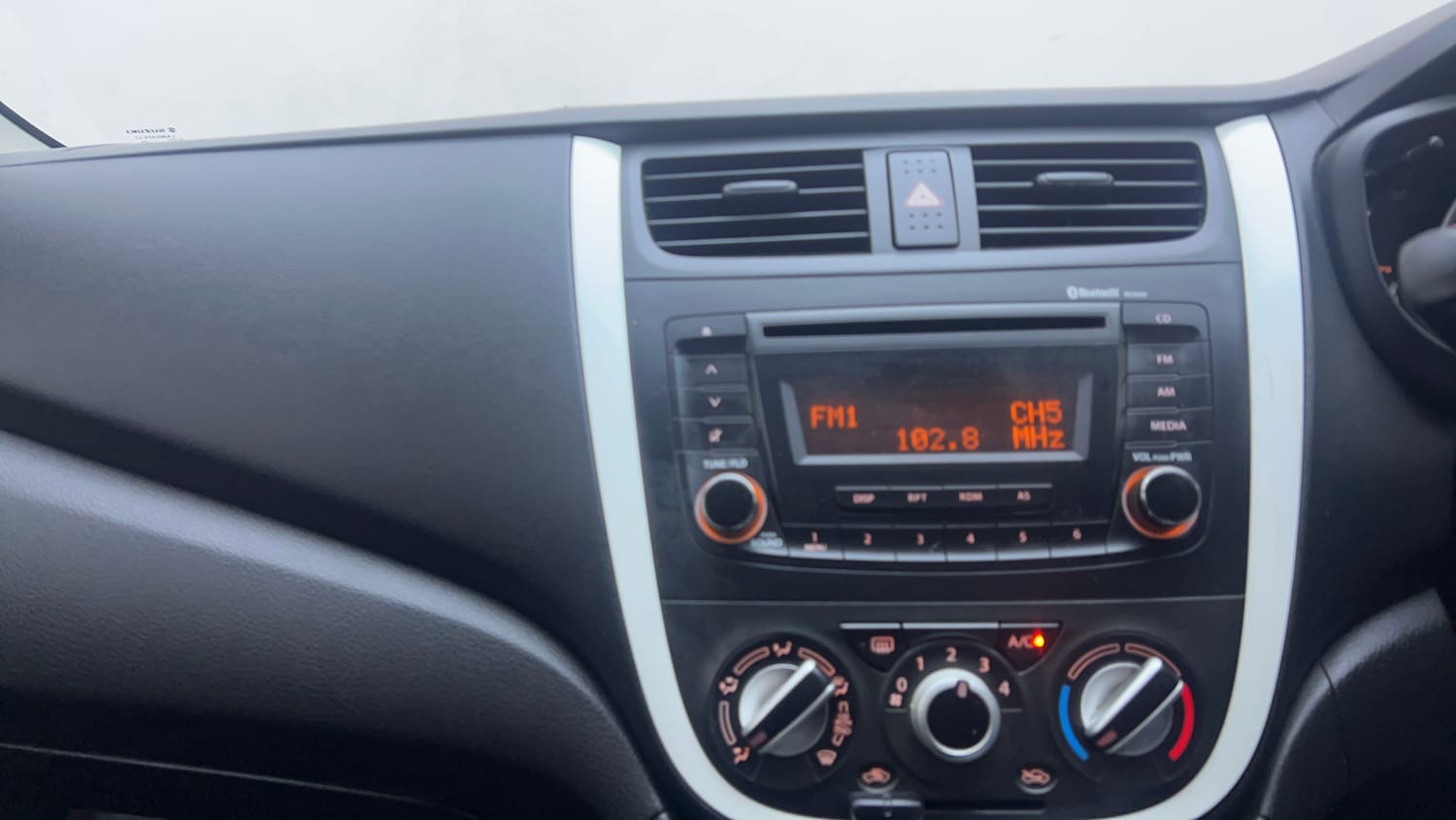 Used 2019 Maruti Suzuki Celerio X ZXi Petrol Manual interior MUSIC SYSTEM & AC CONTROL VIEW