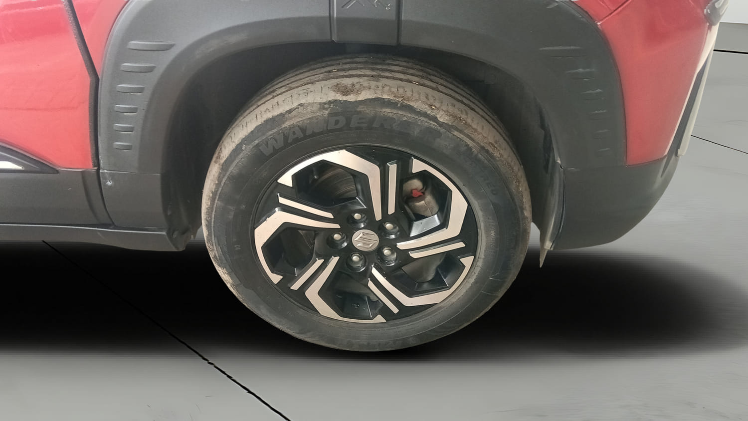 Used 2022 Maruti Suzuki Brezza ZXi Plus Petrol Manual tyres RIGHT FRONT TYRE RIM VIEW