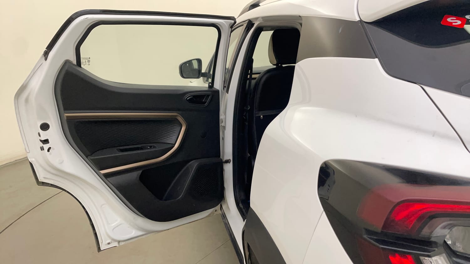 Used 2021 Renault Kiger RXT (O) MT Petrol Manual interior LEFT REAR DOOR OPEN VIEW