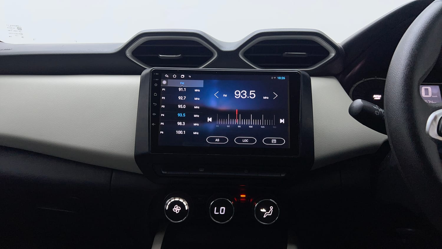 Used 2023 Nissan Magnite XL Petrol Manual top_features Integrated (in-dash) music system