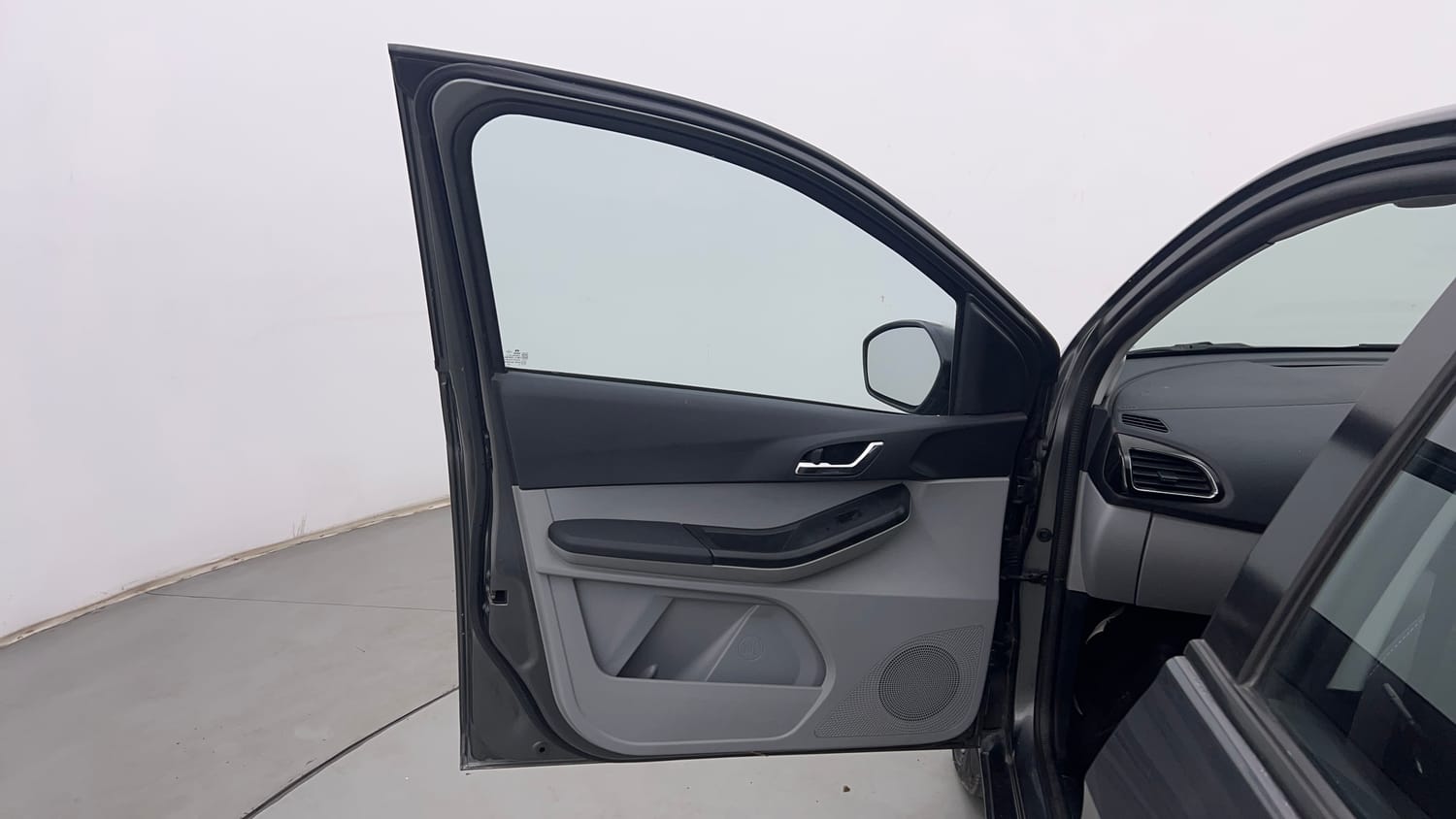 Used 2020 Tata Tiago XZ Plus Petrol Manual interior LEFT FRONT DOOR OPEN VIEW