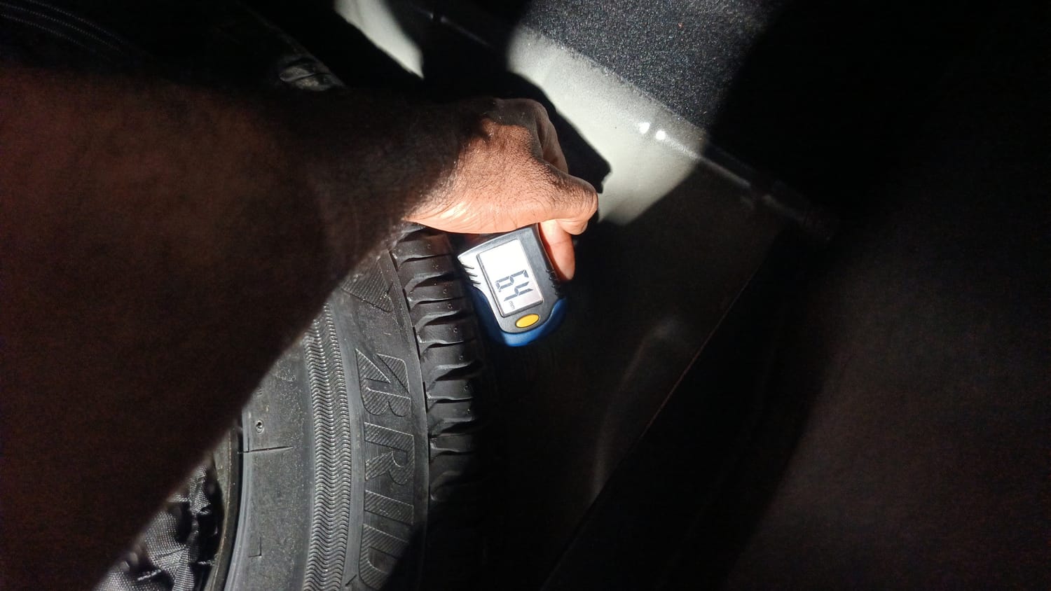 Used 2023 Tata Altroz XZA Plus (S) Dark Edition Petrol Automatic tyres SPARE TYRE VIEW