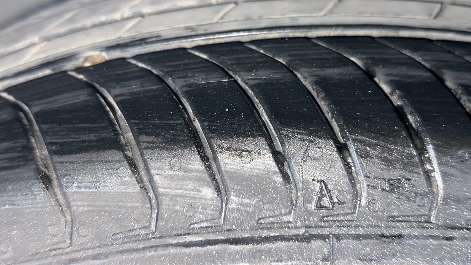 Used 2020 Tata Tiago XZ Plus Petrol Manual tyres RIGHT FRONT TYRE TREAD VIEW