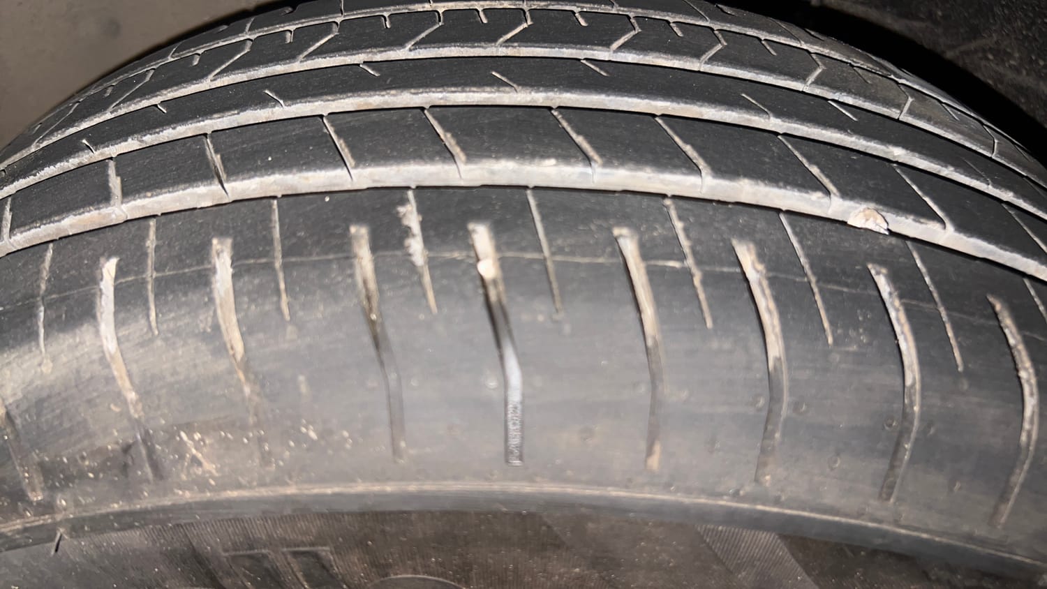 Used 2022 Hyundai Venue SX 1.2 Petrol Petrol Manual tyres LEFT FRONT TYRE TREAD VIEW
