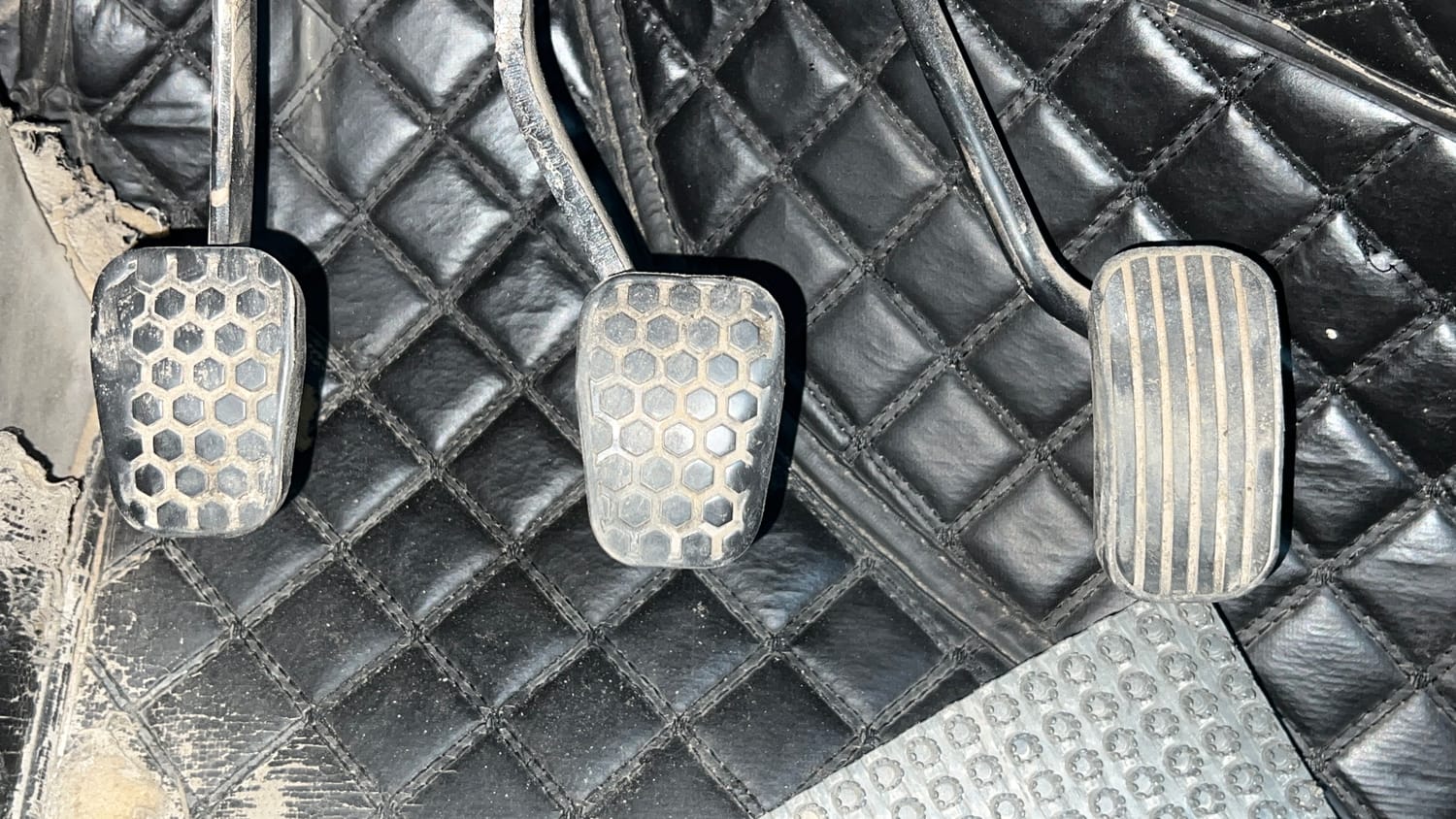 Used 2022 Tata Tiago XE Petrol Manual interior PEDALS VIEW