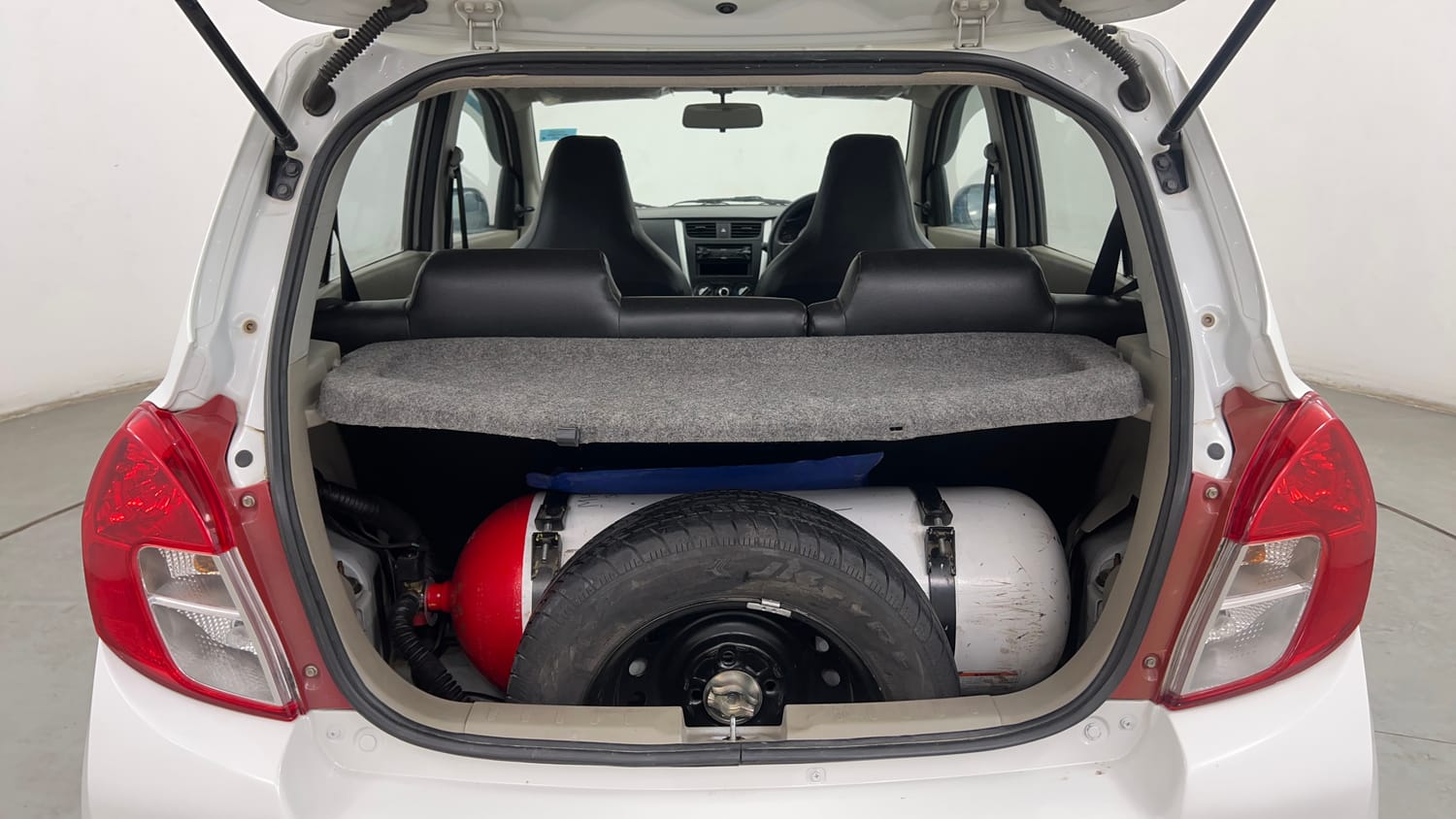Used 2016 Maruti Suzuki Celerio VXi CNG Cng Manual interior DICKY INSIDE VIEW