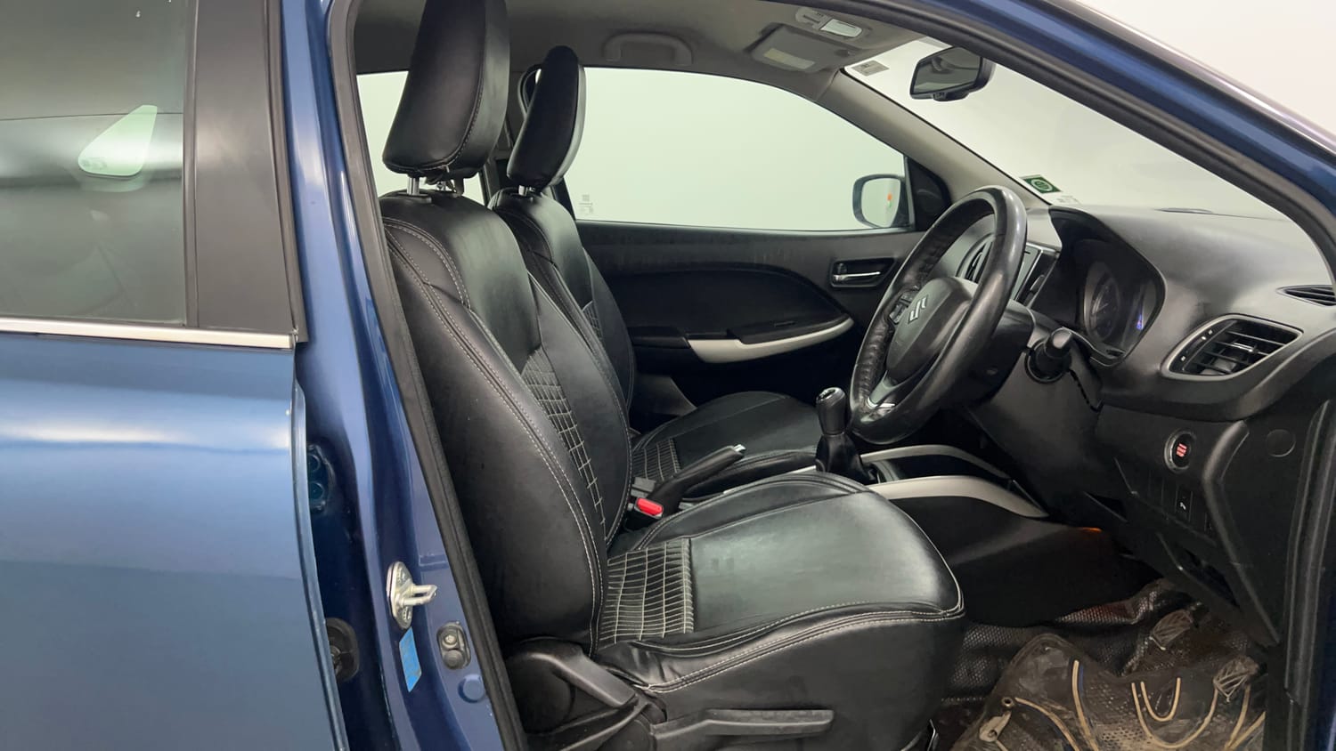 Used 2016 null Petrol Manual interior RIGHT SIDE FRONT DOOR CABIN VIEW