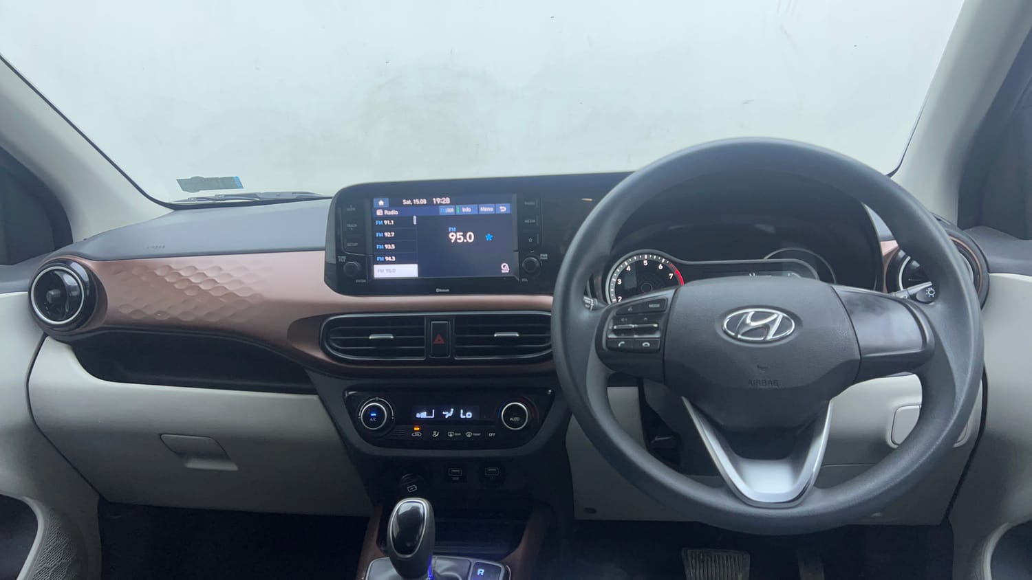 Used 2022 Hyundai Aura SX Plus 1.2 AMT Petrol Petrol Automatic interior DASHBOARD VIEW