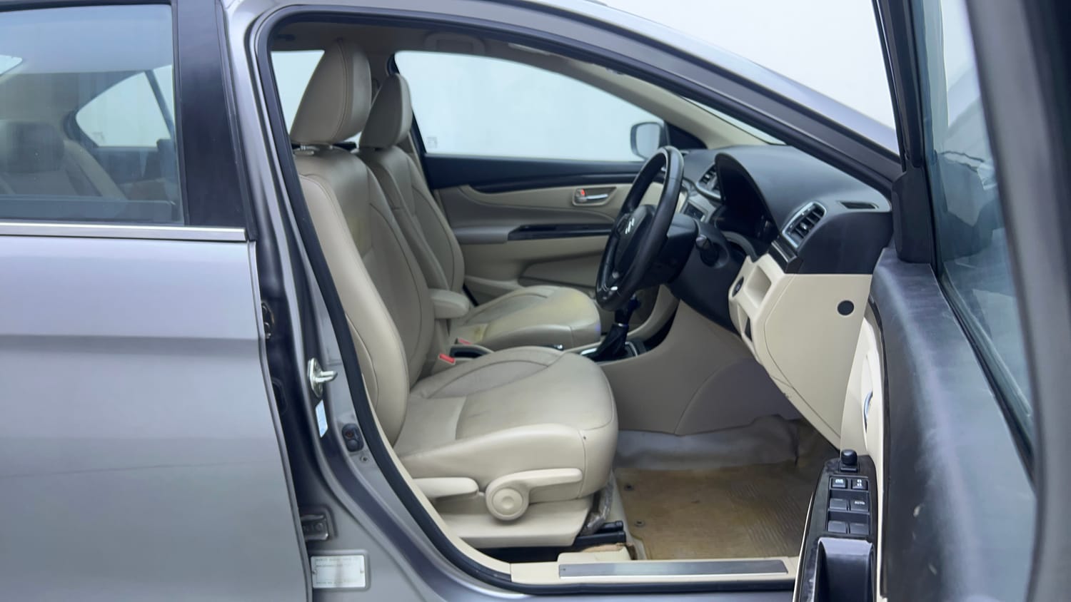 Used 2017 Maruti Suzuki Ciaz Alpha 1.4 AT Petrol Automatic interior RIGHT SIDE FRONT DOOR CABIN VIEW