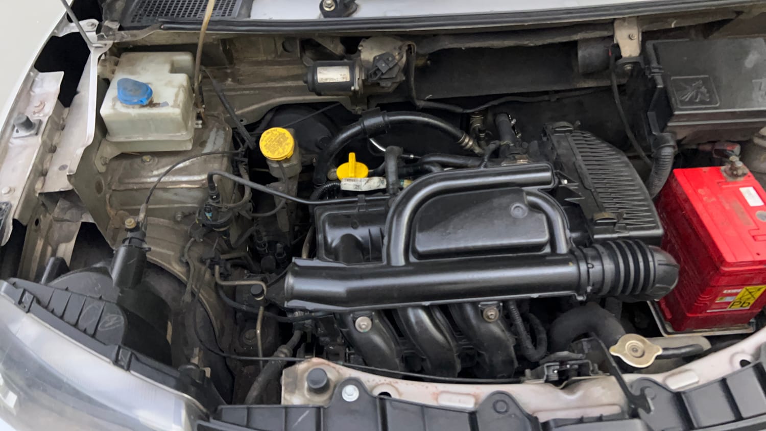 Used 2016 Renault Kwid RXT Petrol Manual engine ENGINE RIGHT SIDE VIEW