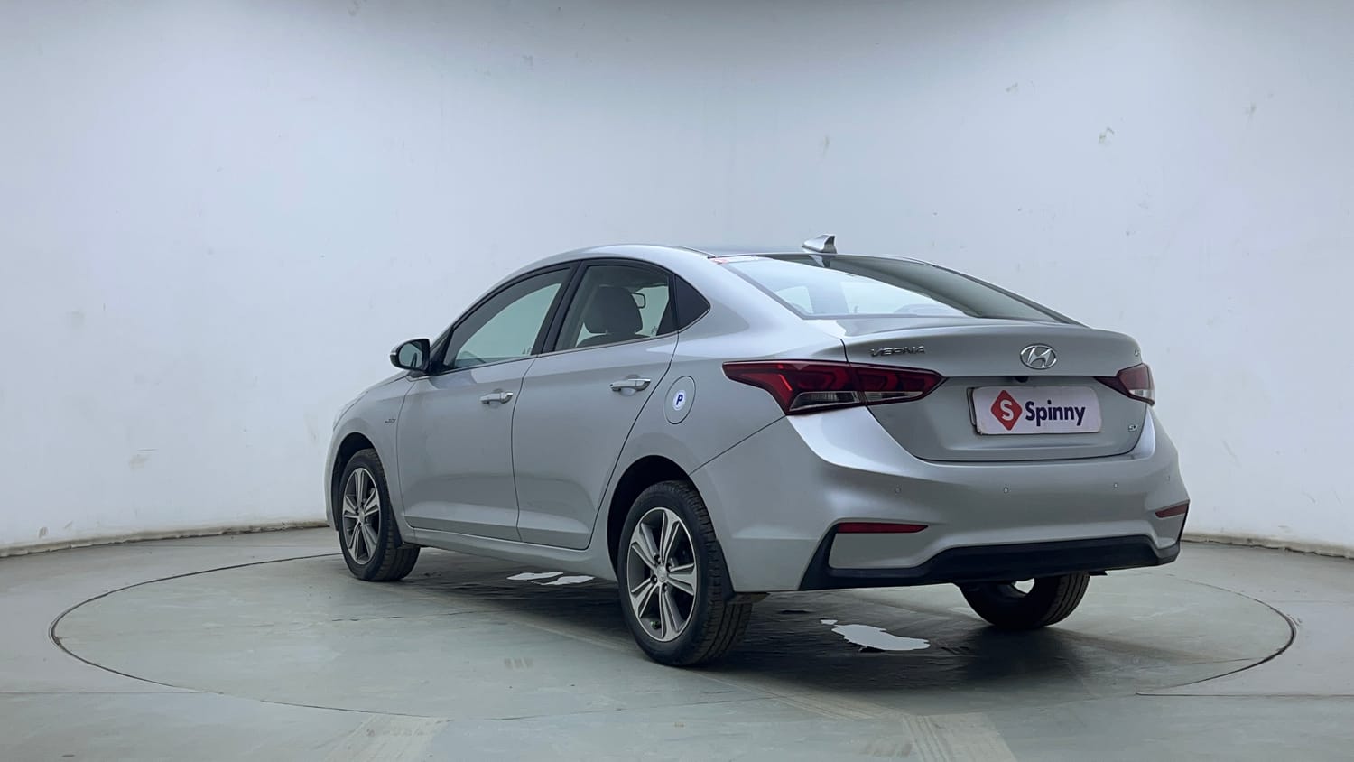 Used 2017 Hyundai Verna SX (O) 1.6 VTVT AT Petrol Automatic exterior LEFT REAR CORNER VIEW