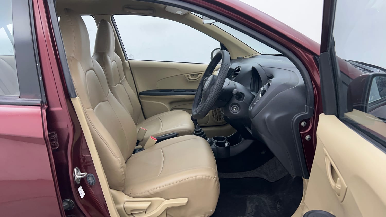 Used 2015 Honda Amaze 1.2 S i-VTEC Petrol Manual interior RIGHT SIDE FRONT DOOR CABIN VIEW