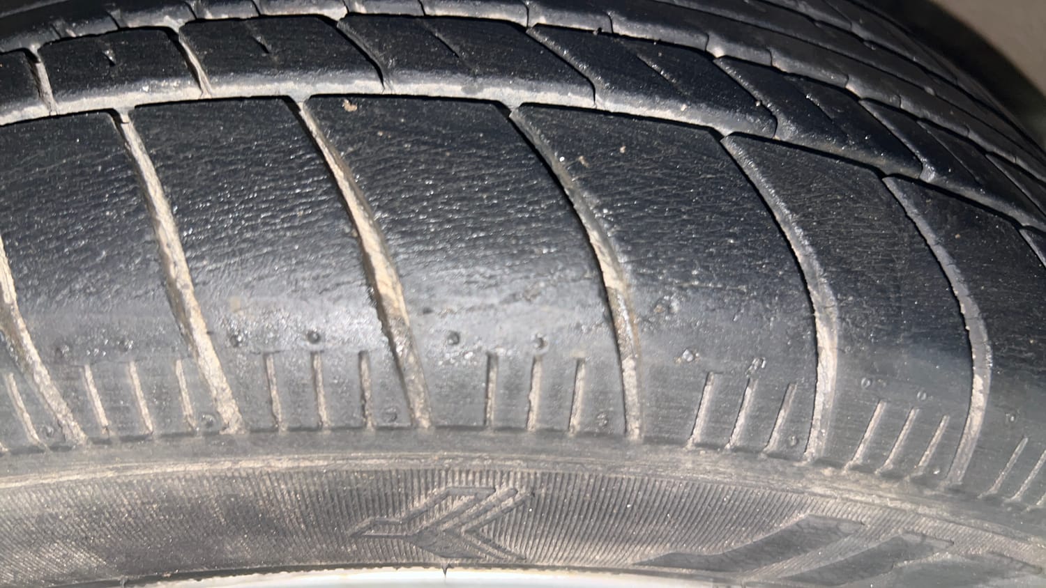 Used 2018 Nissan Sunny XV CVT Petrol Automatic tyres LEFT REAR TYRE TREAD VIEW