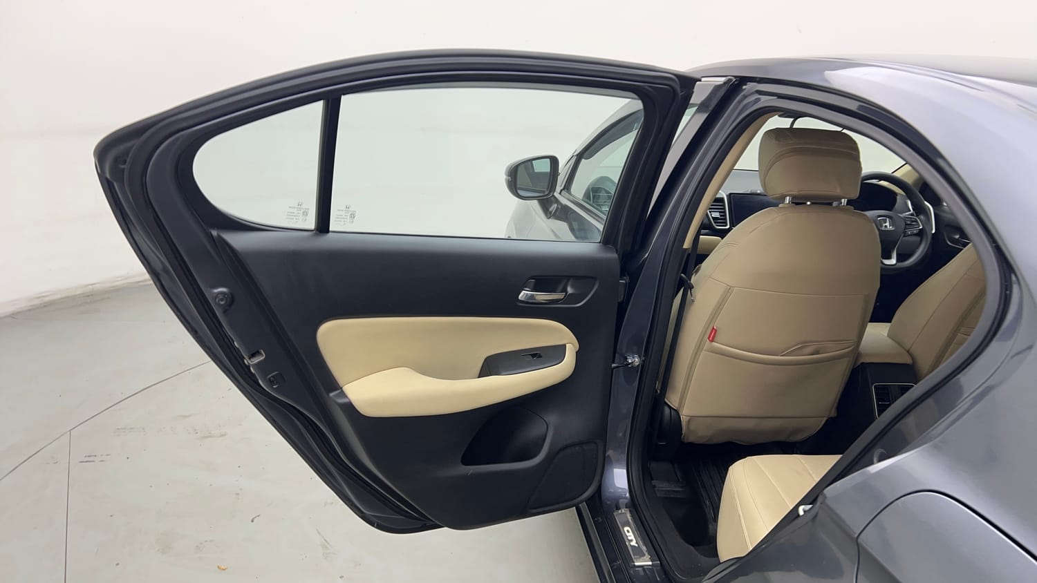 Used 2023 Honda City V Petrol MT Petrol Manual interior LEFT REAR DOOR OPEN VIEW