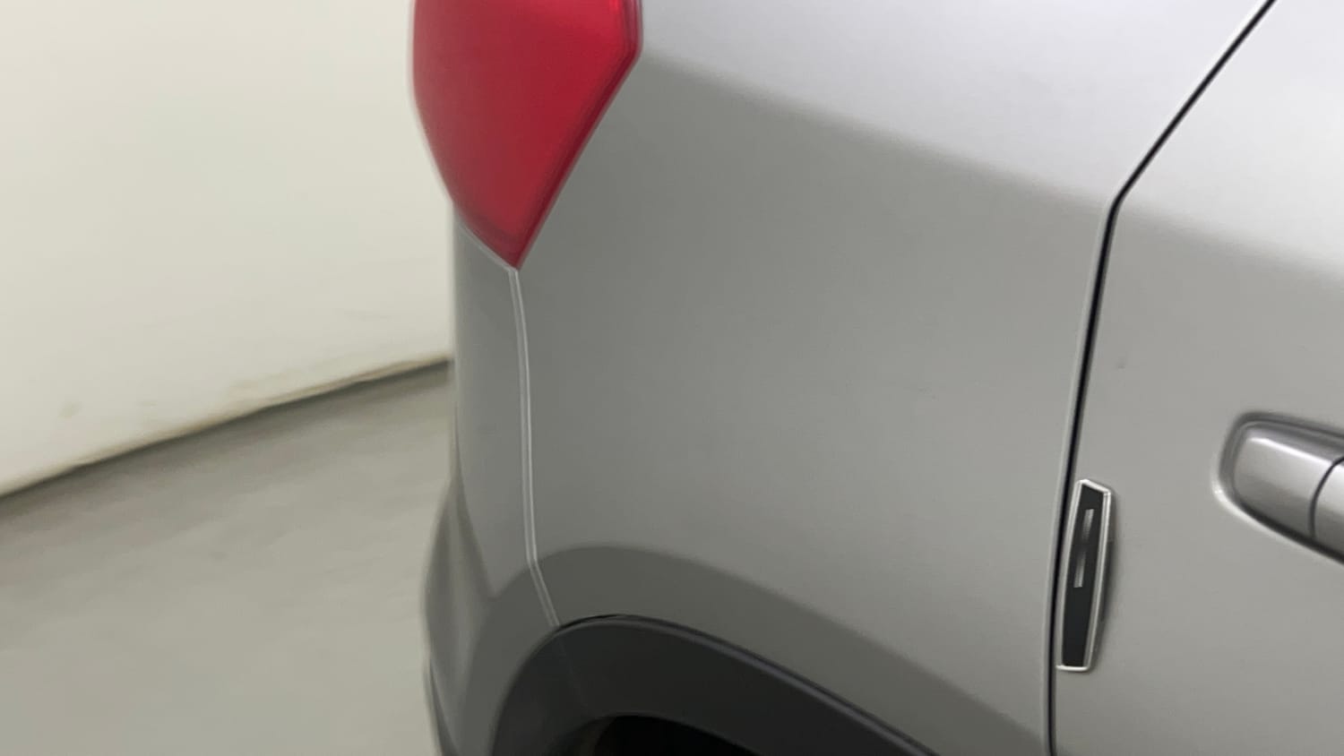 Used 2022 maruti-suzuki Vitara Brezza LXi Petrol Manual dents MINOR DENT