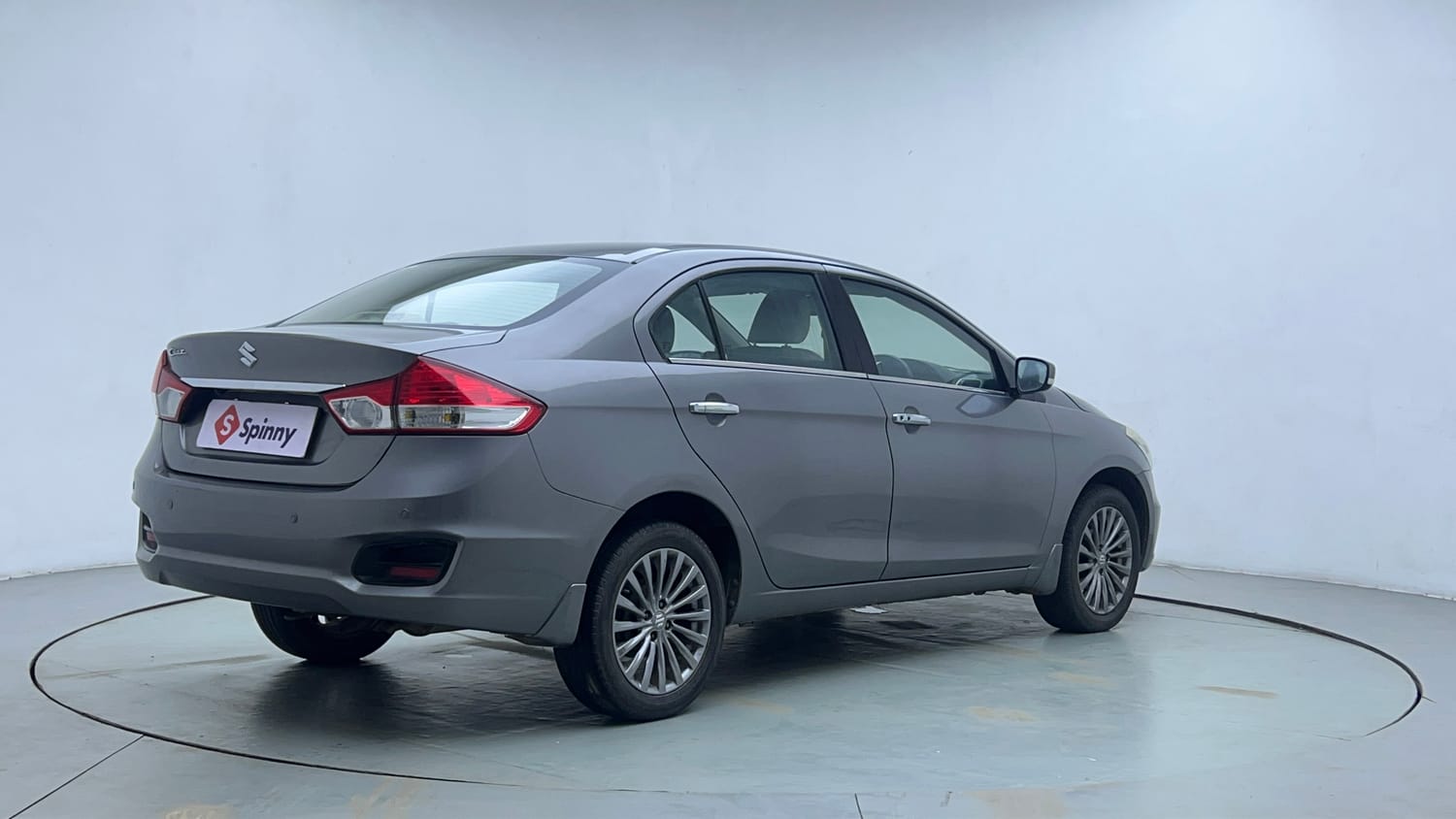 Used 2017 Maruti Suzuki Ciaz Alpha 1.4 AT Petrol Automatic exterior RIGHT REAR CORNER VIEW