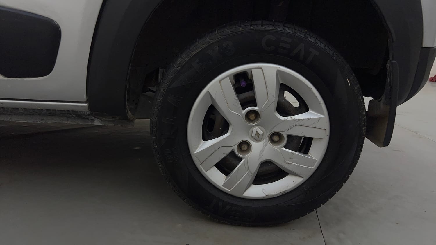 Used 2016 Renault Kwid RXT Petrol Manual tyres LEFT REAR TYRE RIM VIEW