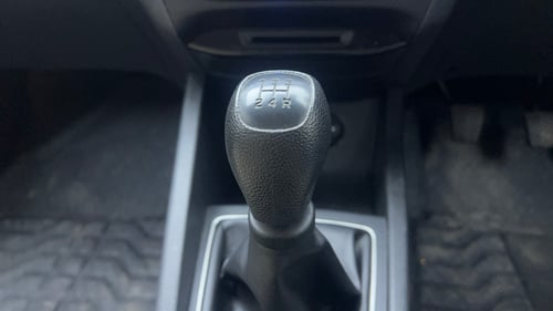 Used 2016 Hyundai Elite i20 Sportz 1.2 Petrol Manual interior GEAR  KNOB VIEW