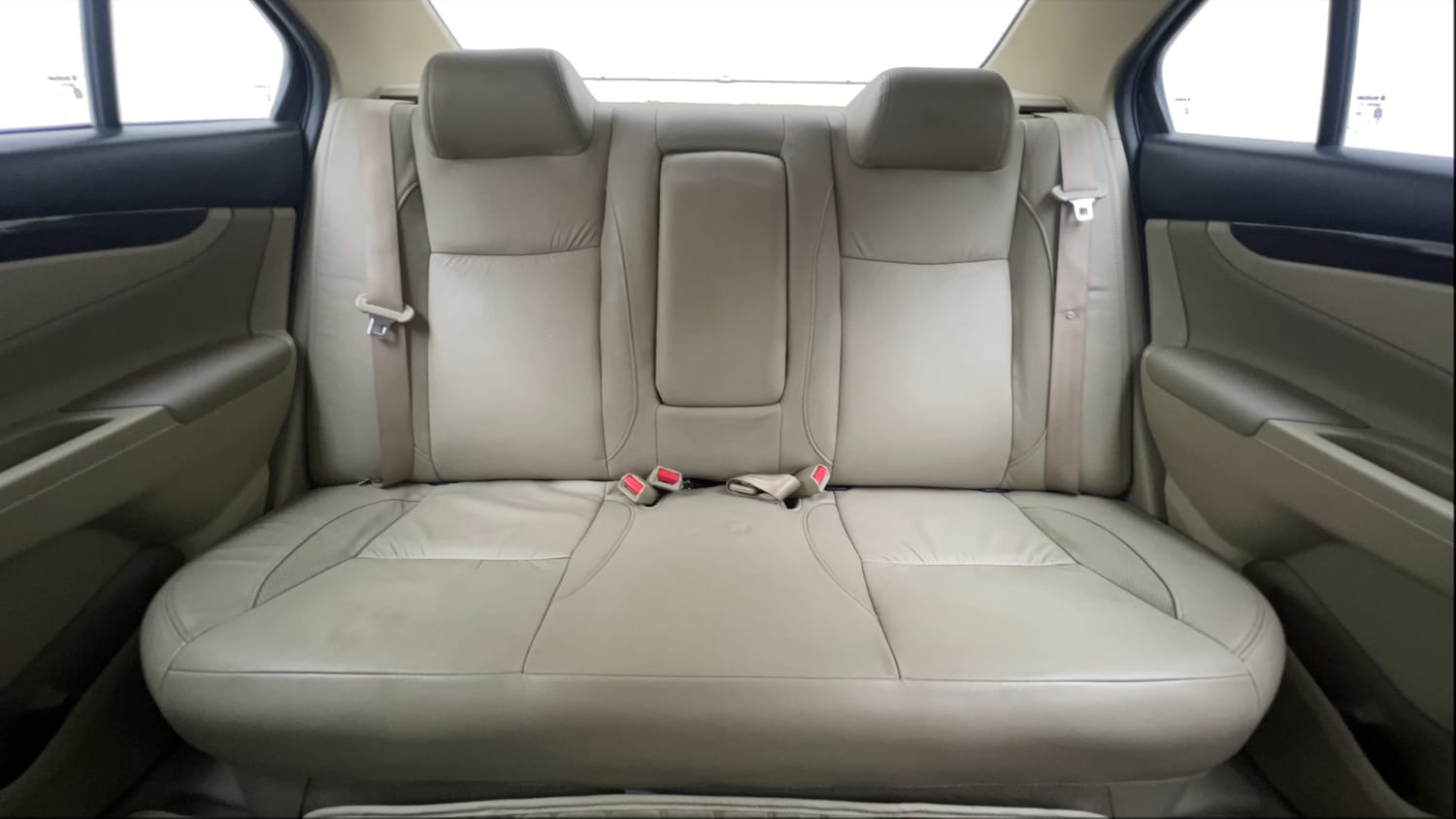 Used 2018 Maruti Suzuki Ciaz Alpha 1.4 MT Petrol Manual interior REAR SEAT CONDITION VIEW