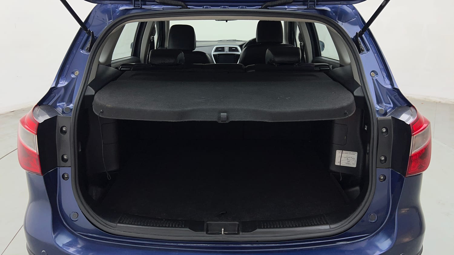 Used 2021 Maruti Suzuki S-Cross Zeta Petrol Manual interior DICKY INSIDE VIEW