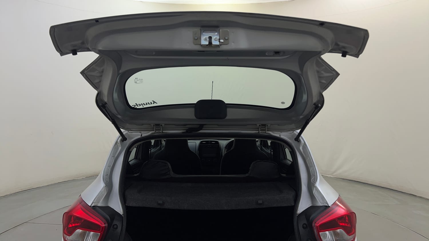 Used 2016 Renault Kwid RXT Petrol Manual interior DICKY DOOR OPEN VIEW