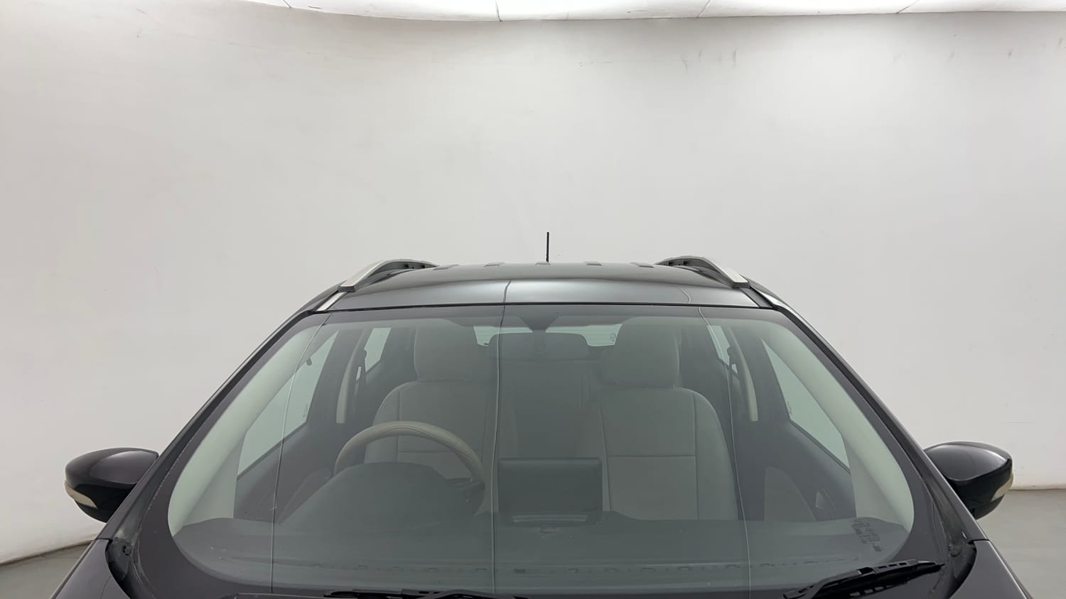 Used 2019 Ford EcoSport Titanium 1.5L TDCi Diesel Manual exterior FRONT WINDSHIELD VIEW