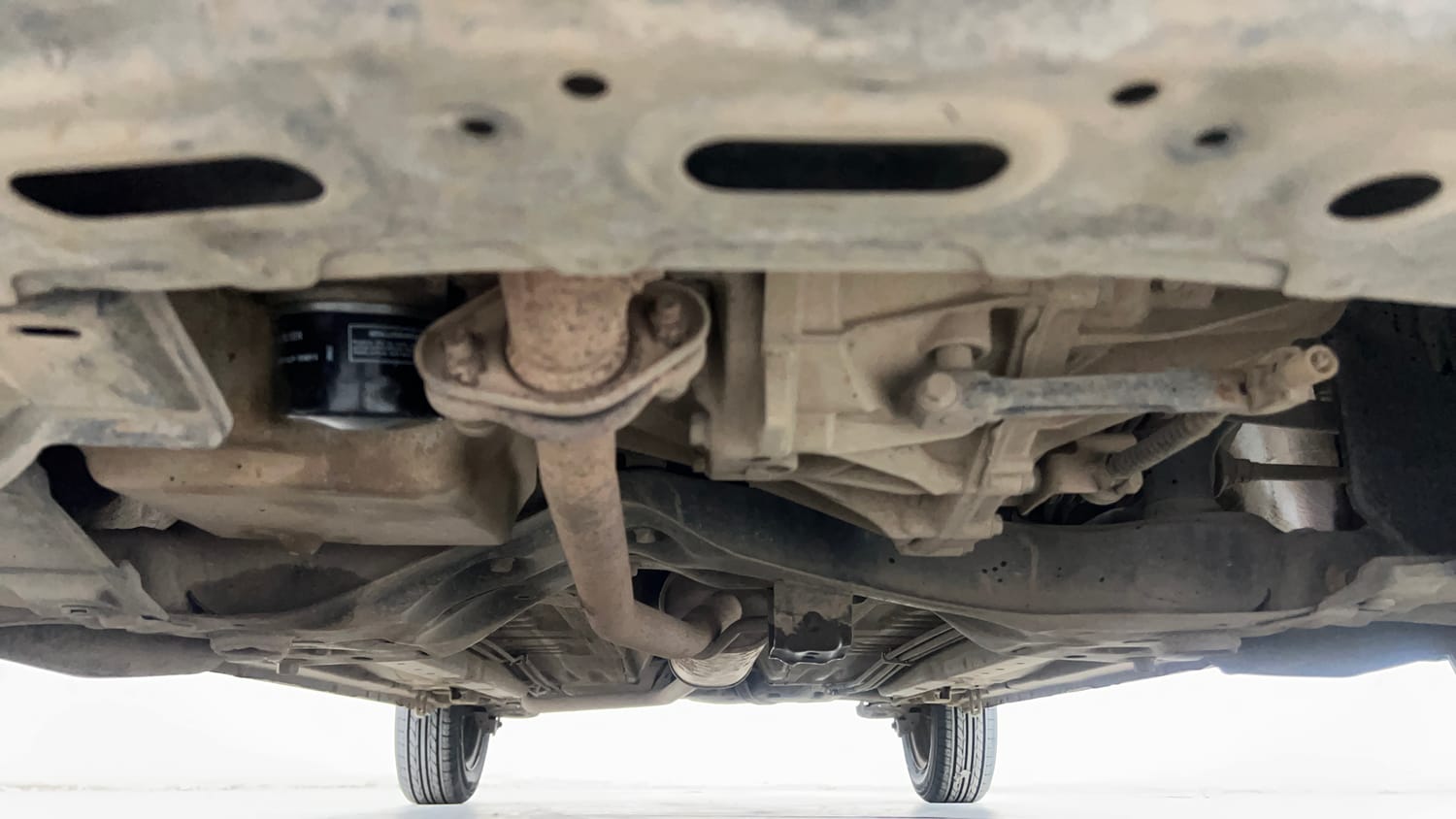 Used 2016 Maruti Suzuki Celerio VXi CNG Cng Manual extra FRONT LEFT UNDERBODY VIEW