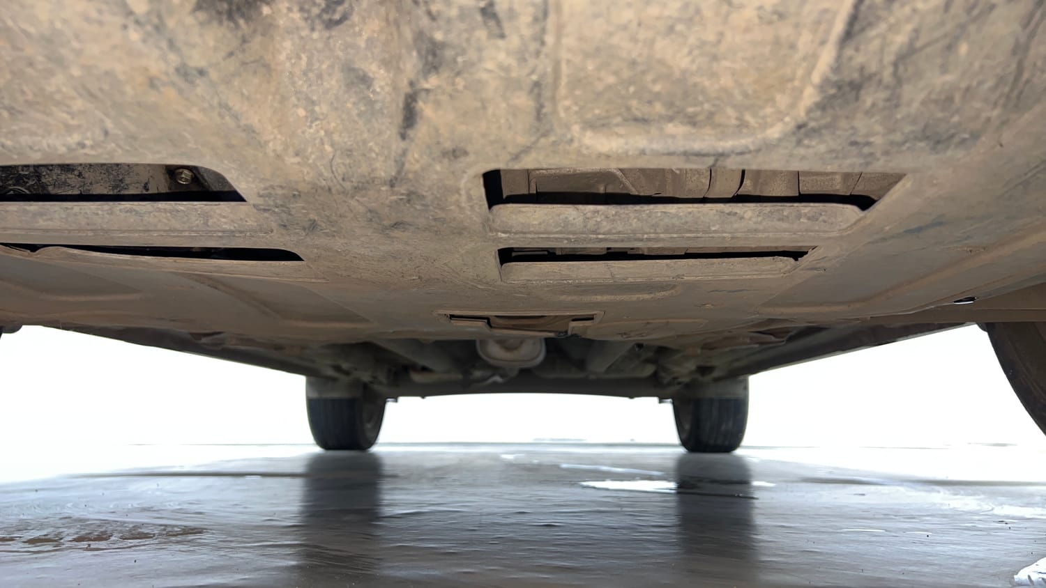 Used 2018 Hyundai Creta SX 1.6 AT Petrol Petrol Automatic extra FRONT LEFT UNDERBODY VIEW