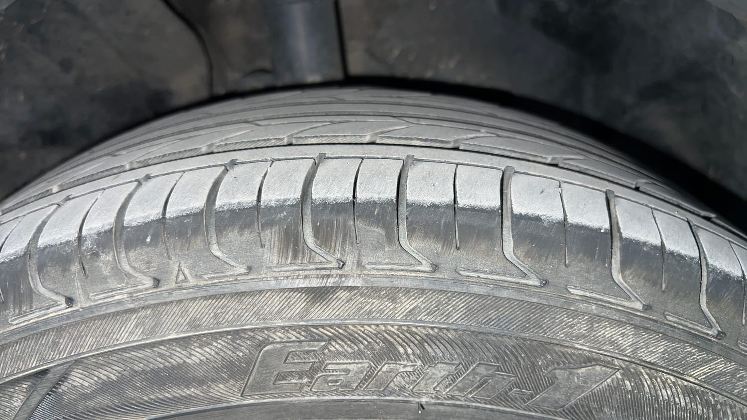 Used 2019 Ford EcoSport Titanium 1.5L TDCi Diesel Manual tyres RIGHT FRONT TYRE TREAD VIEW
