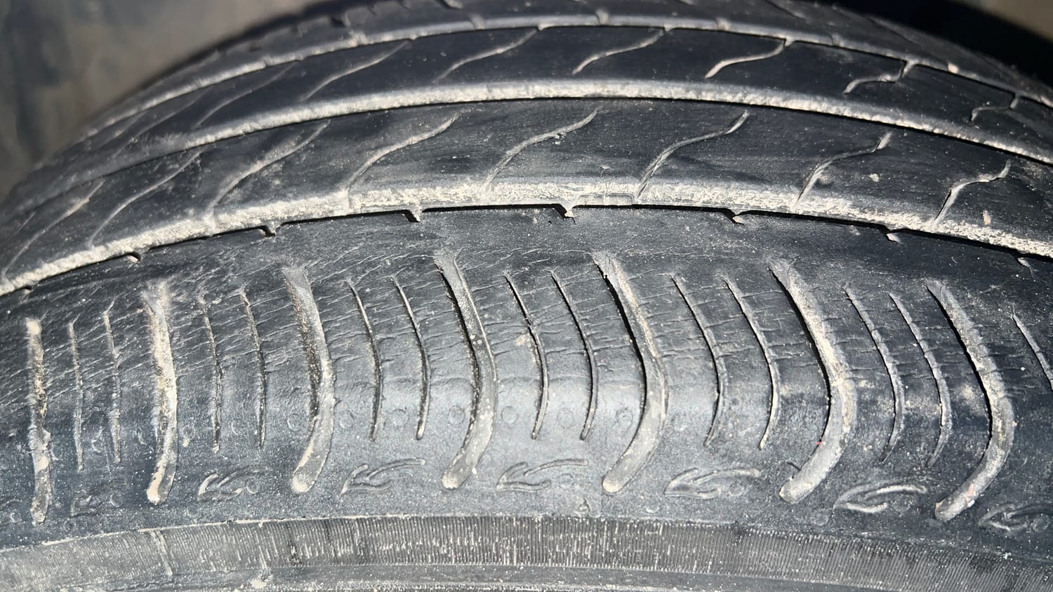 Used 2016 Honda City SV CVT Petrol Automatic tyres LEFT FRONT TYRE TREAD VIEW