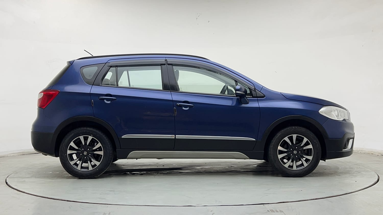 Used 2021 Maruti Suzuki S-Cross Zeta Petrol Manual exterior RIGHT SIDE VIEW